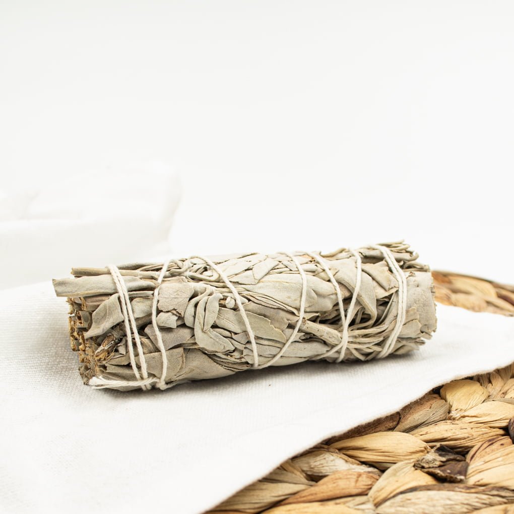 Pure Palo Santo Oil Candle and White Sage Stick Set - Image 9