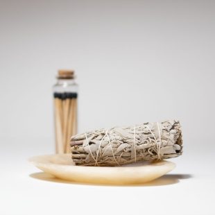 Dragon’s Blood Sage Smudging Kit with Real Marble Dish - Image 8