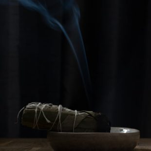 Dragon’s Blood Sage Smudging Kit with Real Marble Dish - Image 4