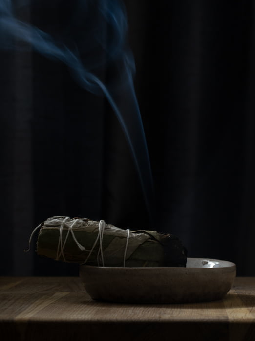 Dragon’s Blood Sage Smudging Kit with Real Marble Dish - Image 4