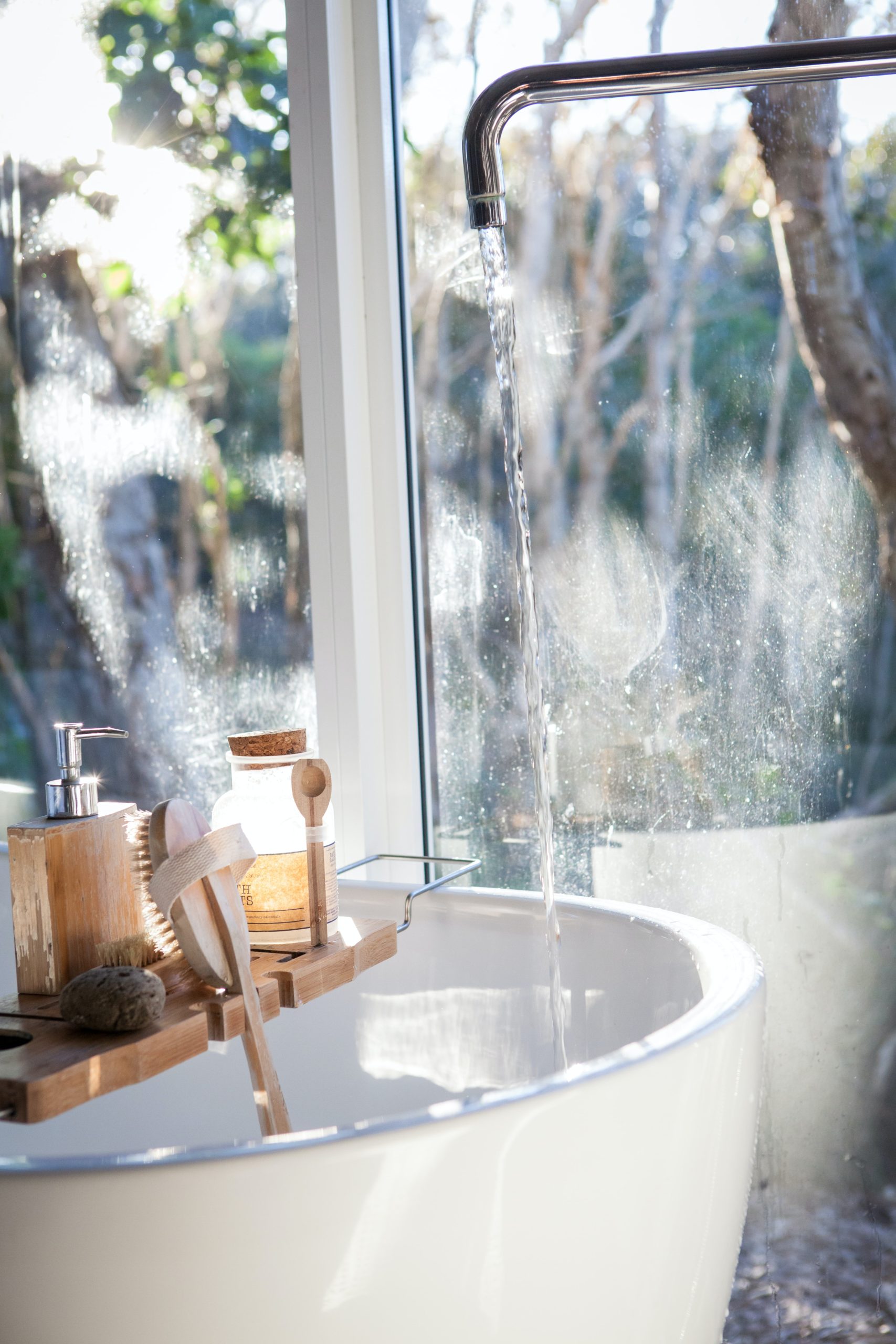Me Time Natural Candle & Bath Salts Gift Set - Image 5