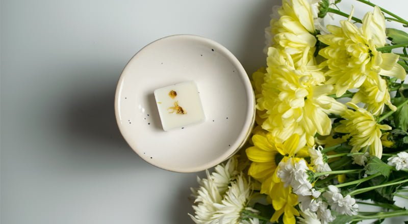Snug Scent Natural Soy Wax Melts in a Burner